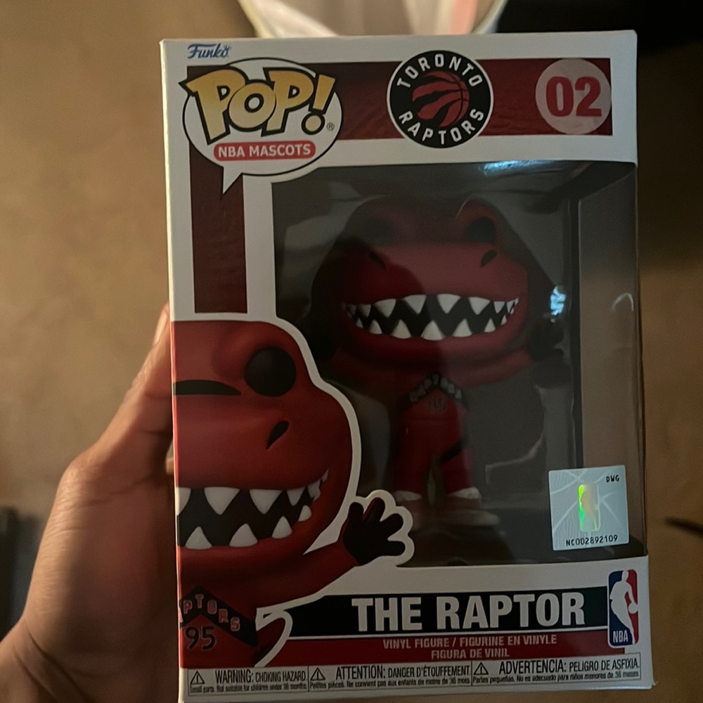 The Raptor pop Nba Mascot